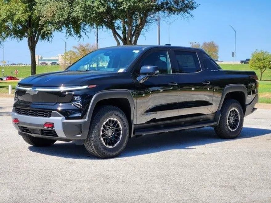 2026 Chevrolet Silverado EV Trail Boss photo 1