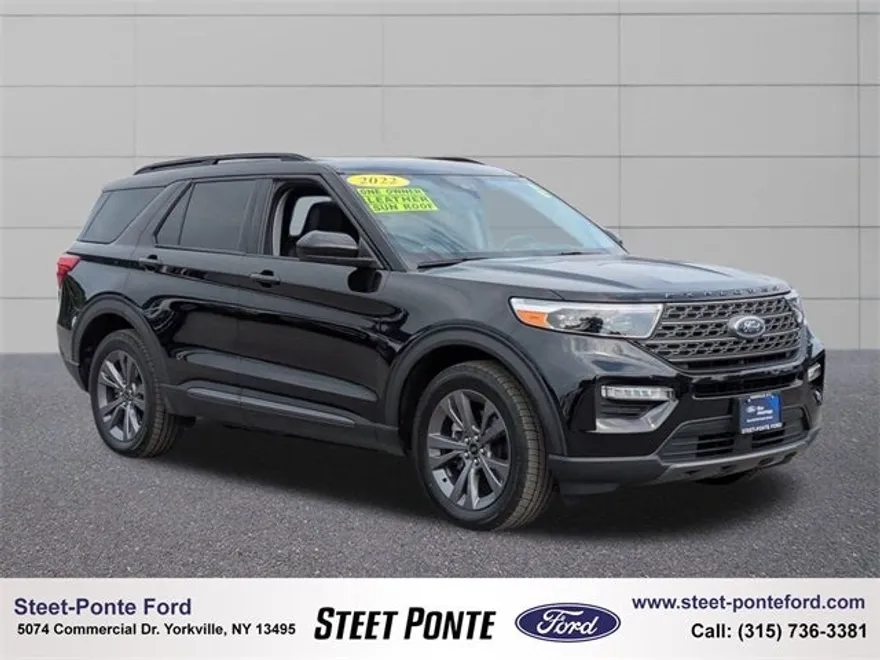 2022 Ford Explorer XLT photo 1
