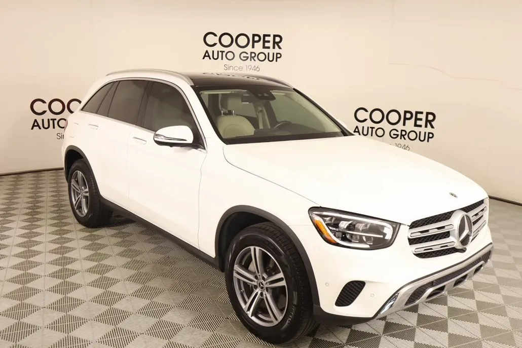 2022 Mercedes Benz GLC 300 photo 1