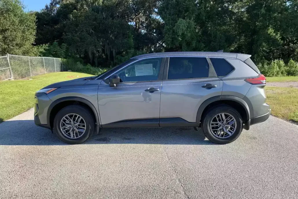 2026 Nissan Rogue S photo 1