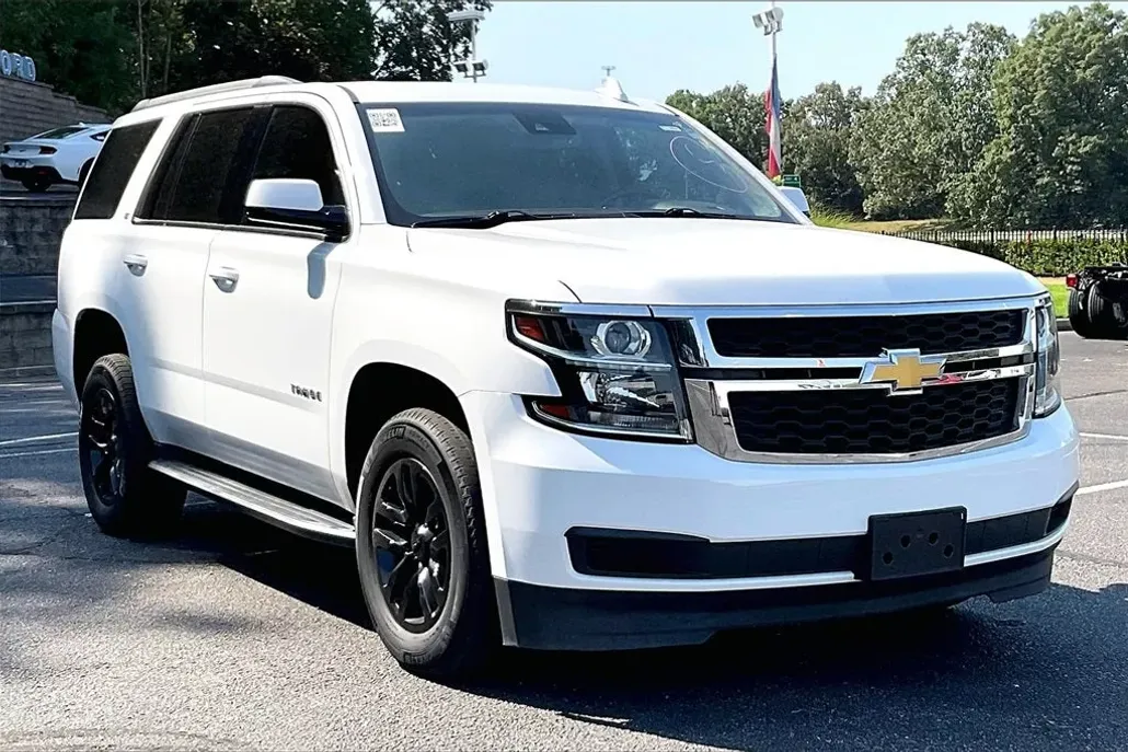 2019 Chevrolet Tahoe LT photo 1