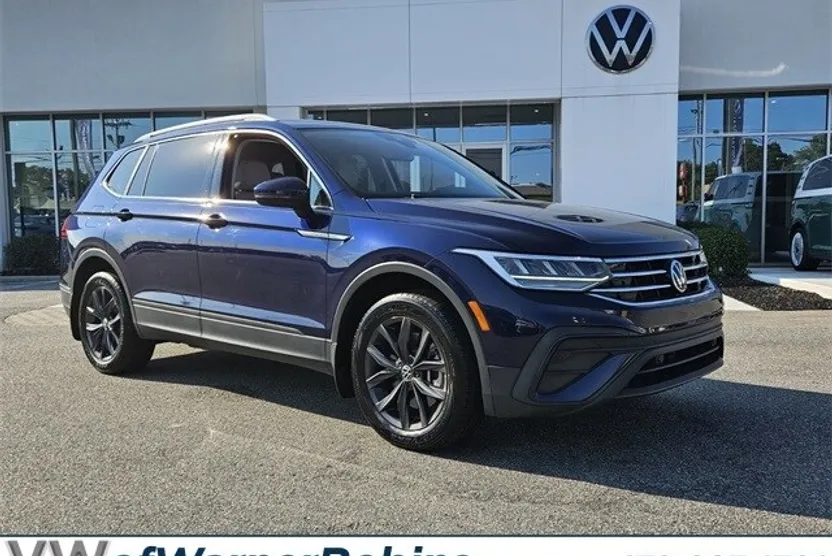 2022 Volkswagen Tiguan SE photo 1