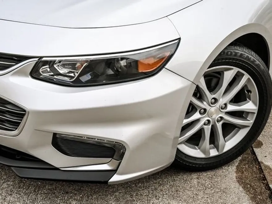 2018 Chevrolet Malibu 1LT photo 1