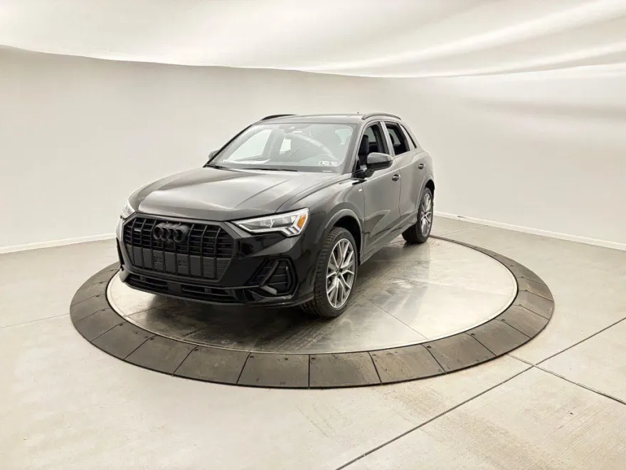 2025 Audi Q3 S line Premium Plus photo 1