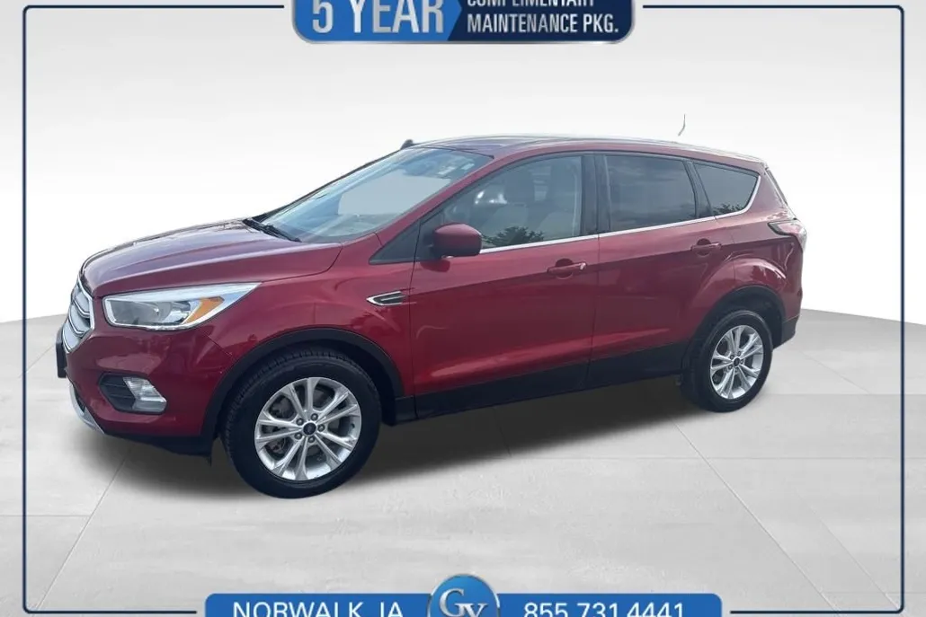 2017 Ford Escape SE Sport photo 1