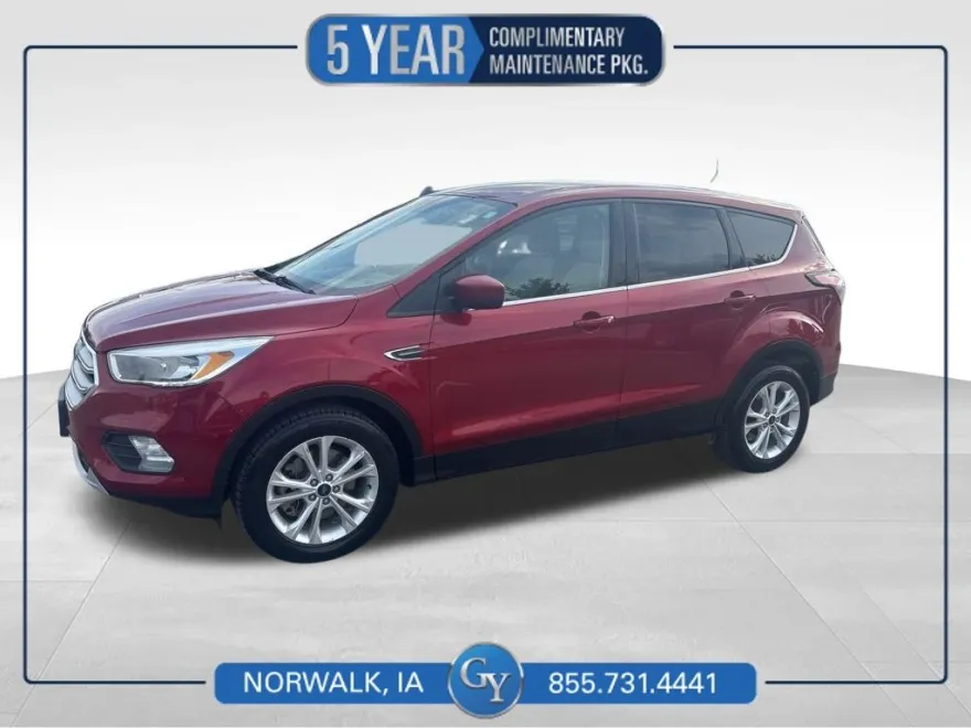 2017 Ford Escape SE Sport photo 1