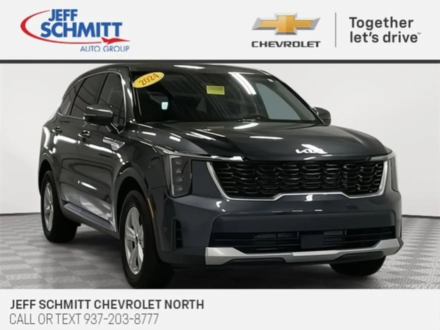 2024 Kia Sorento LX photo 1