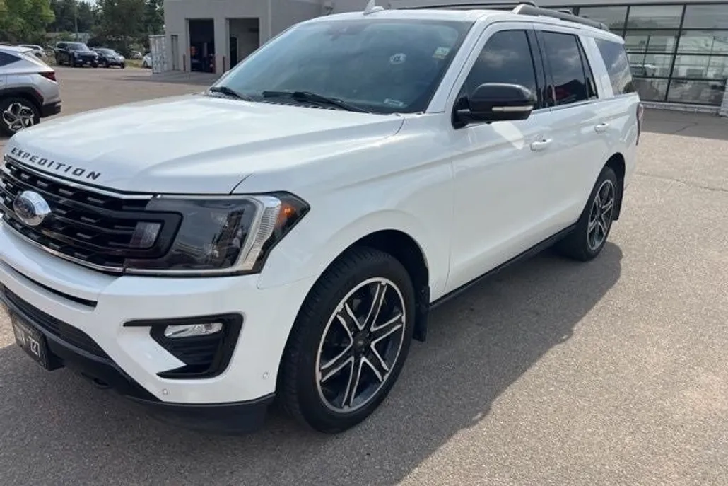 2020 Ford Expedition Limited photo 1