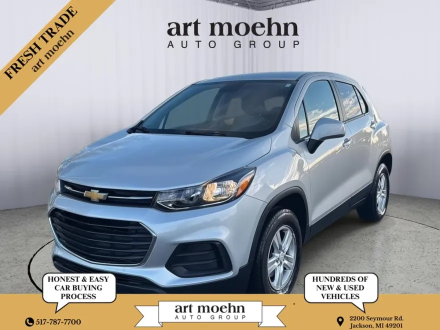 2022 Chevrolet Trax LS photo 1