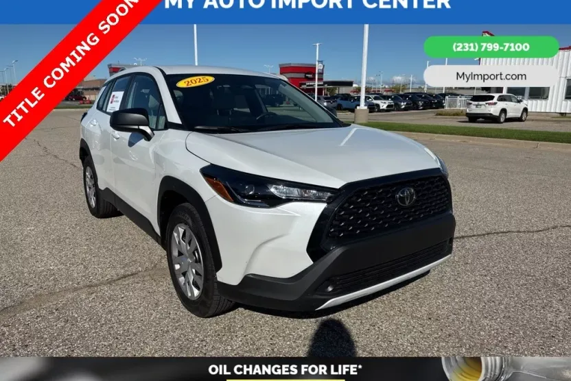 2025 Toyota Corolla Cross L photo 1