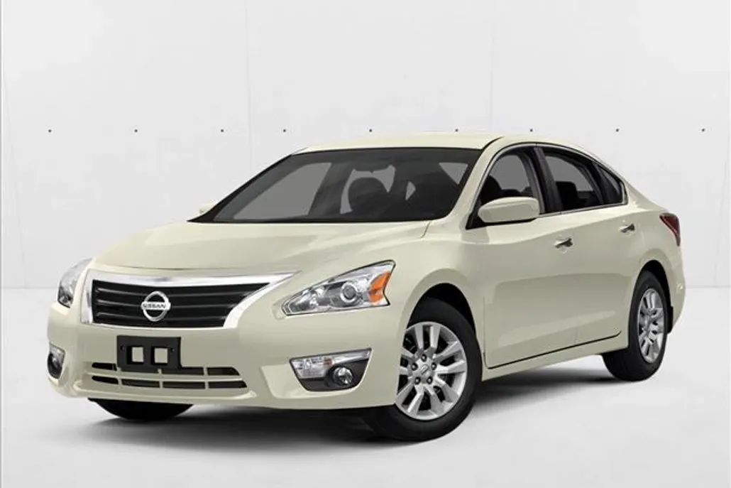2014 Nissan Altima 2.5 S photo 1