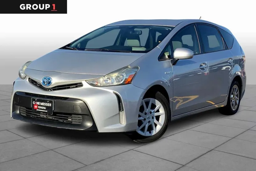 2015 Toyota Prius V Four photo 1