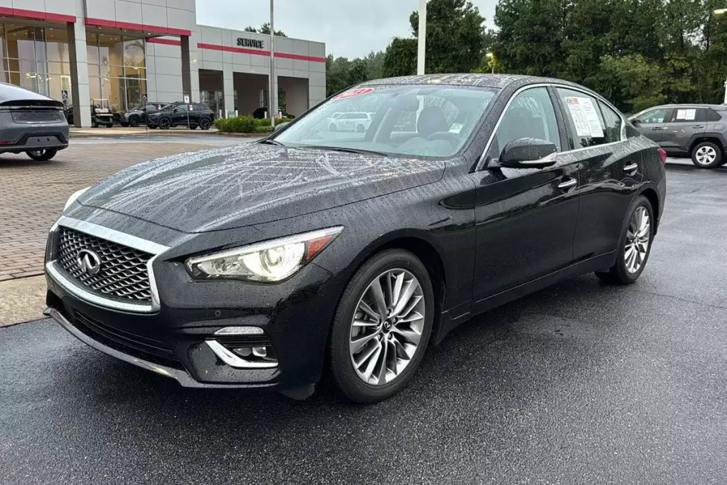 2023 Infiniti Q50 LUXE photo 1