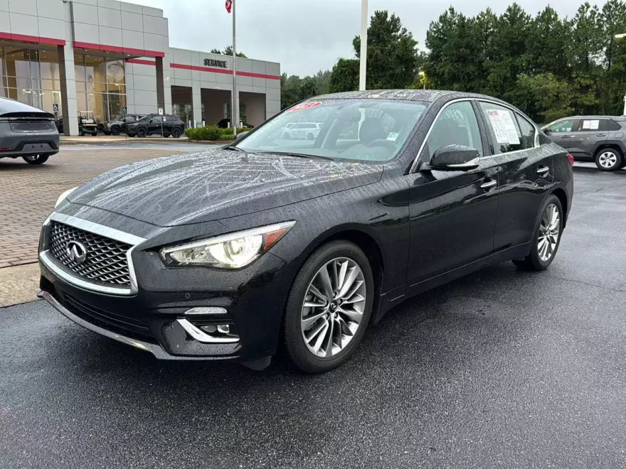 2023 Infiniti Q50 LUXE photo 1