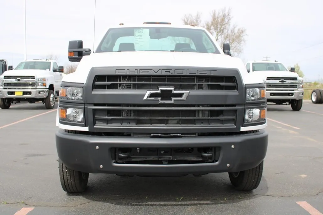 2024 Chevrolet Silverado 6500HD Work Truck photo 1
