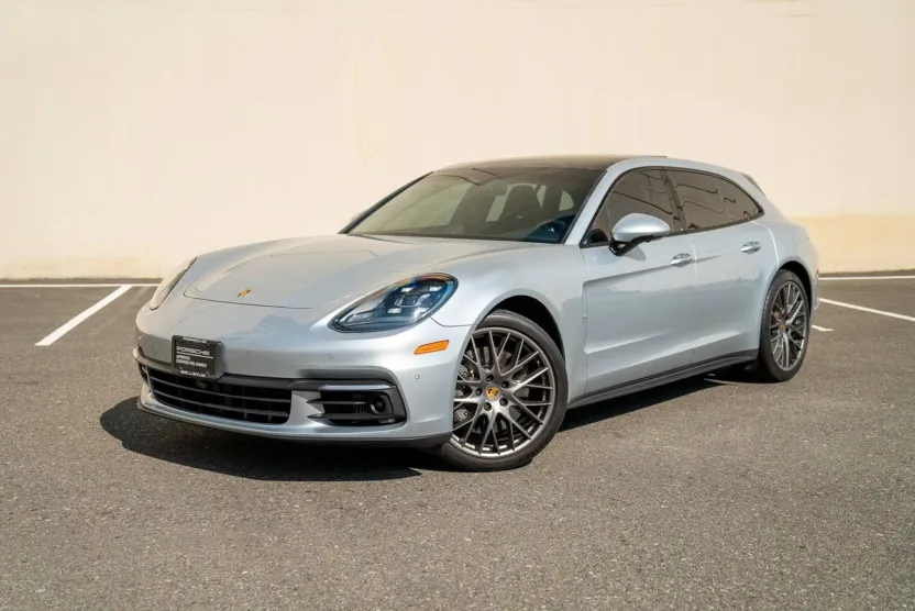 2018 Porsche Panamera Sport Turismo 4S photo 1