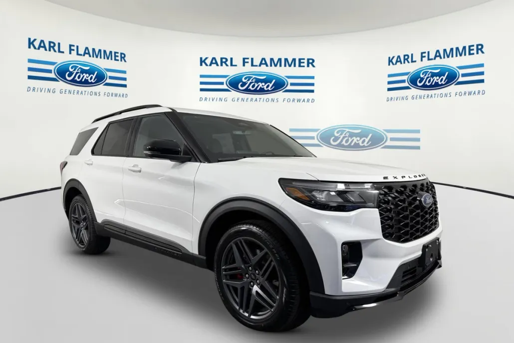 2025 Ford Explorer ST photo 1