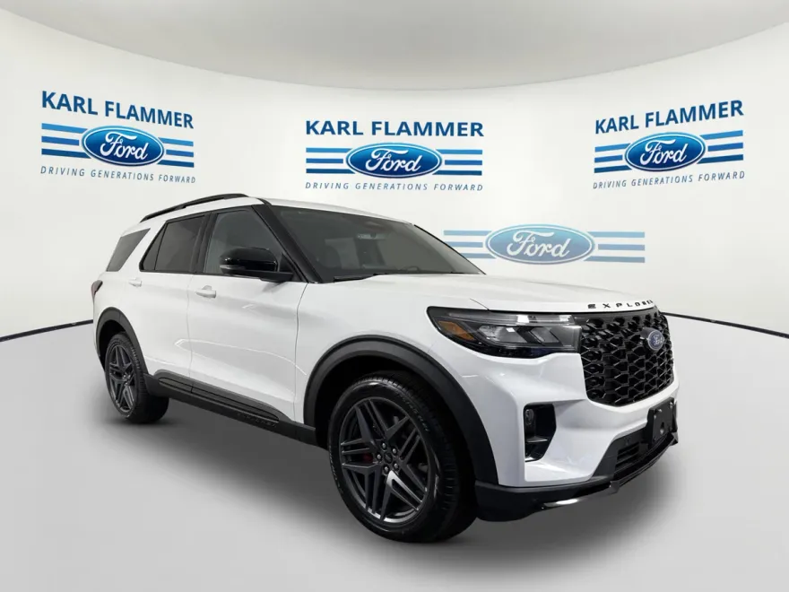 2025 Ford Explorer ST photo 1