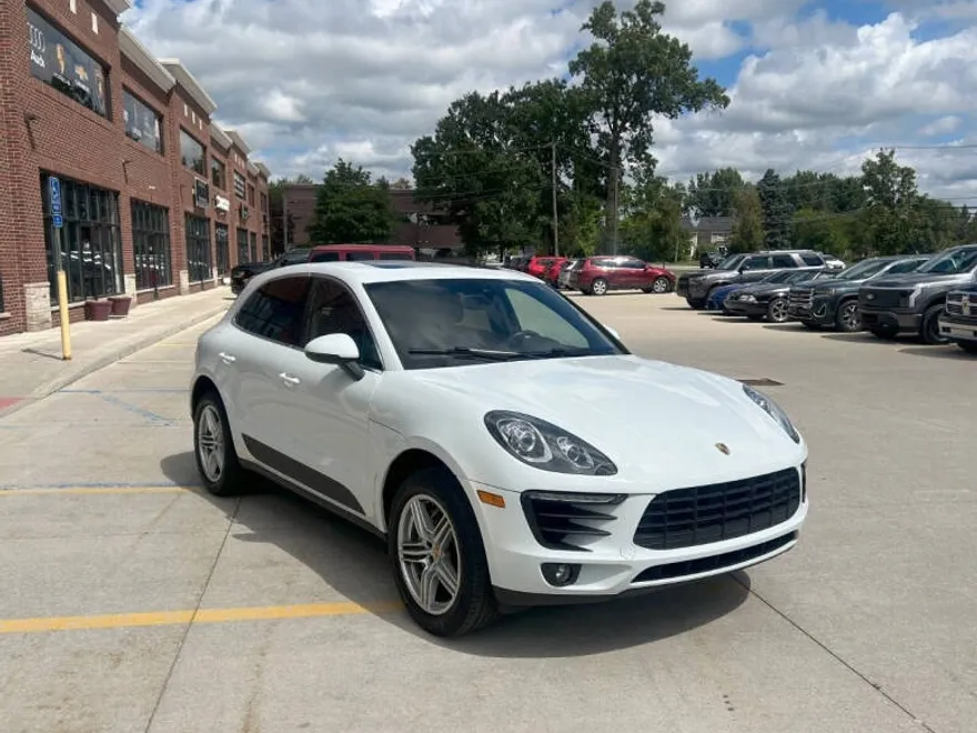 2017 Porsche Macan S photo 1