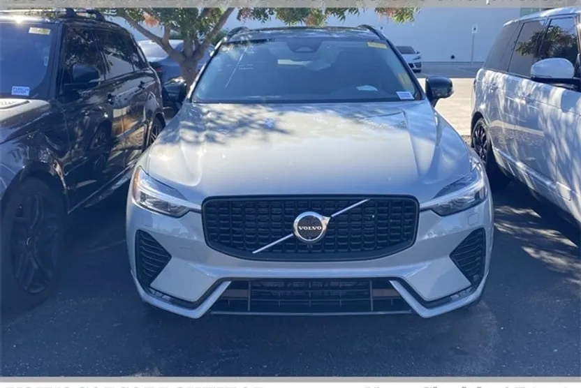 2024 Volvo XC60 B5 Plus photo 1