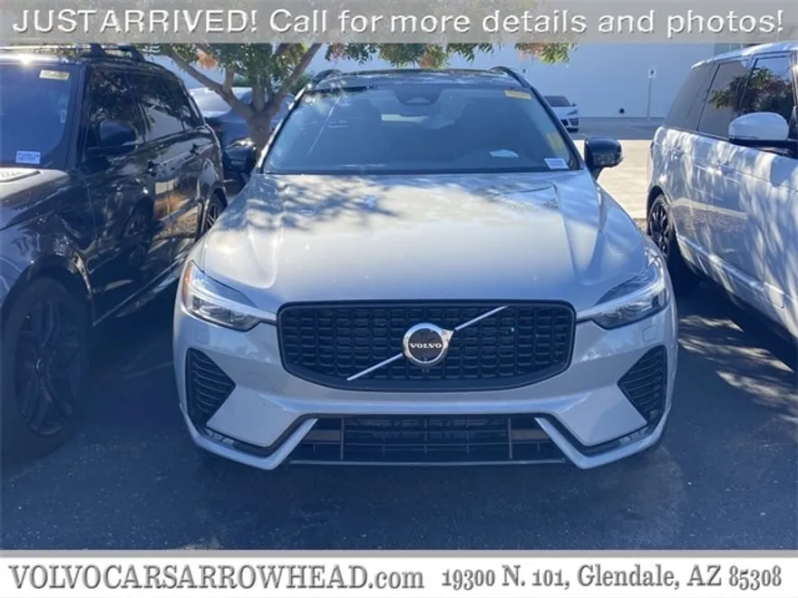 2024 Volvo XC60 B5 Plus photo 1
