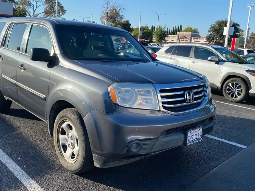 2015 Honda Pilot LX photo 1