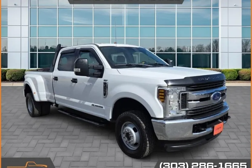 2018 Ford F-350 XLT photo 1