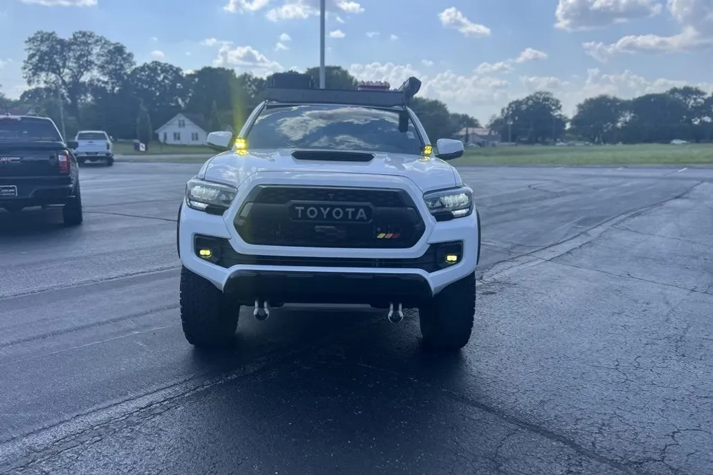 2021 Toyota Tacoma TRD Pro V6 photo 1
