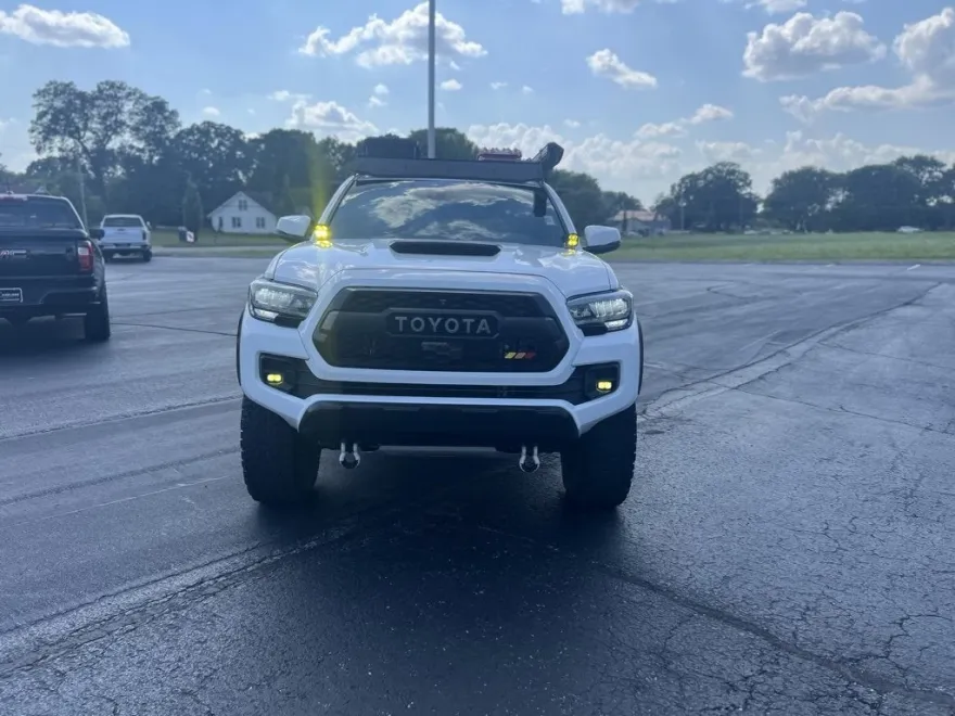2021 Toyota Tacoma TRD Pro V6 photo 1