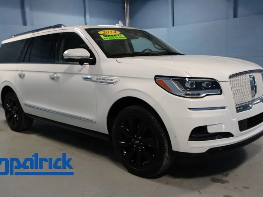 2024 Lincoln Navigator L Reserve photo 1