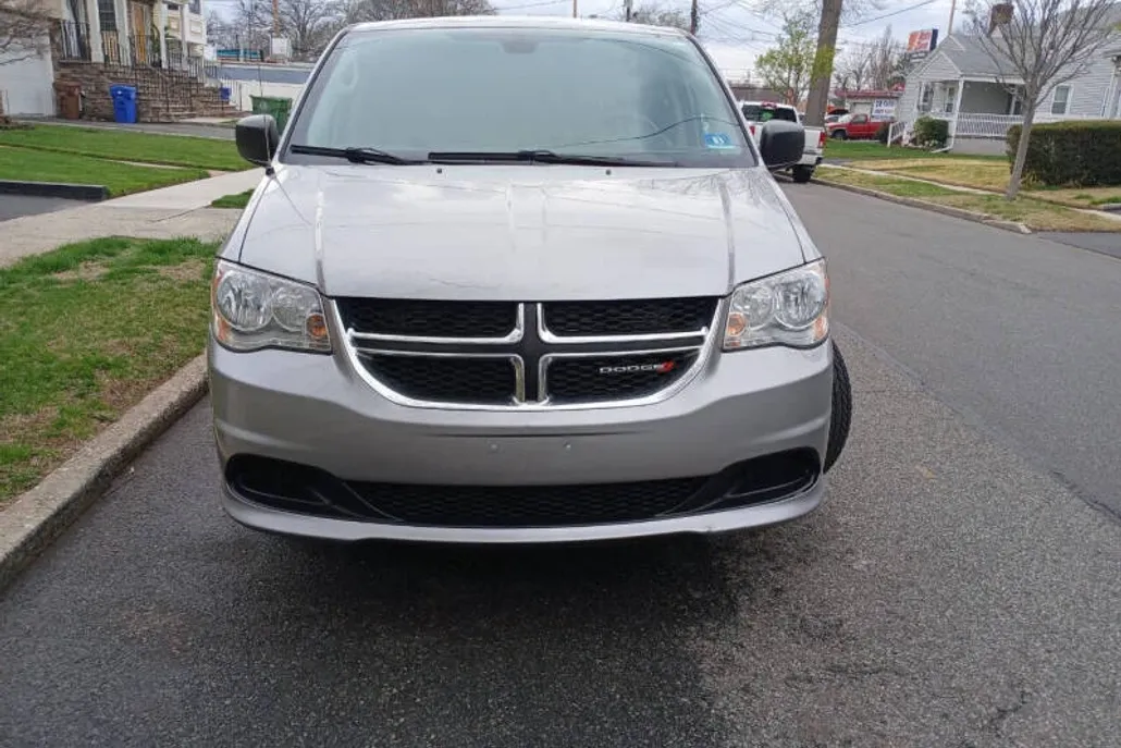 2019 Dodge Grand Caravan SE photo 1