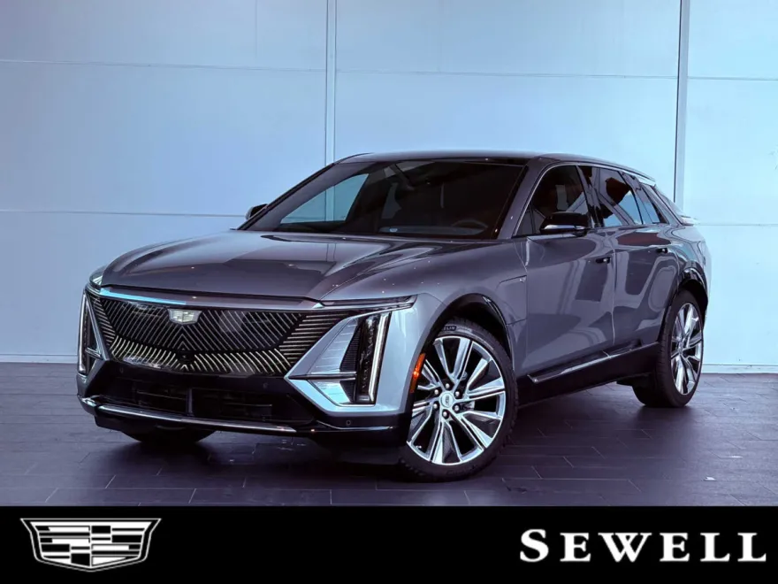 2024 Cadillac Lyriq Luxury photo 1