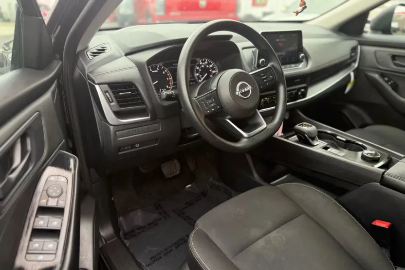 2024 Nissan Rogue S photo 1