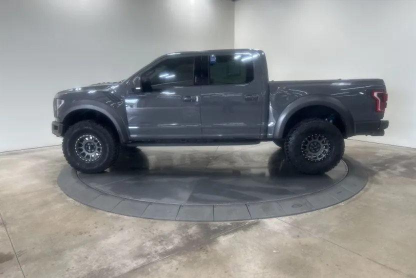 2018 Ford F-150 Raptor photo 1