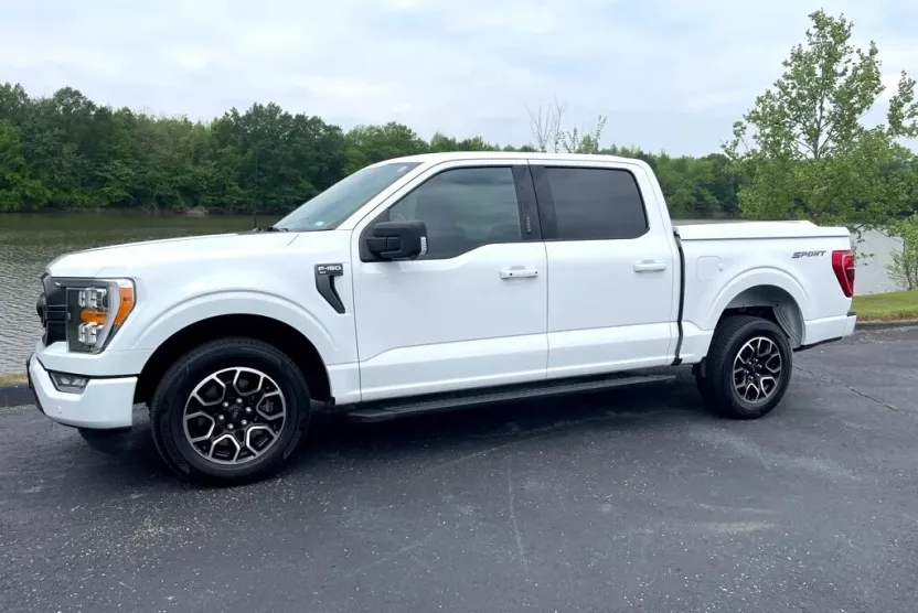 2022 Ford F-150 XL photo 1