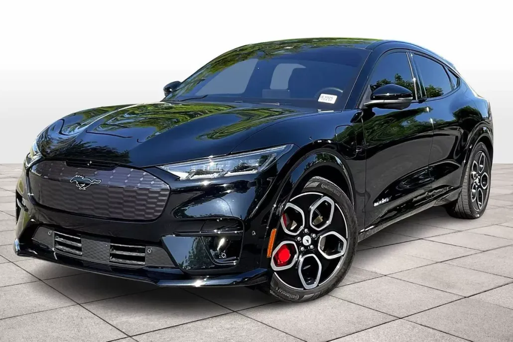 2023 Ford Mustang Mach-E GT photo 1