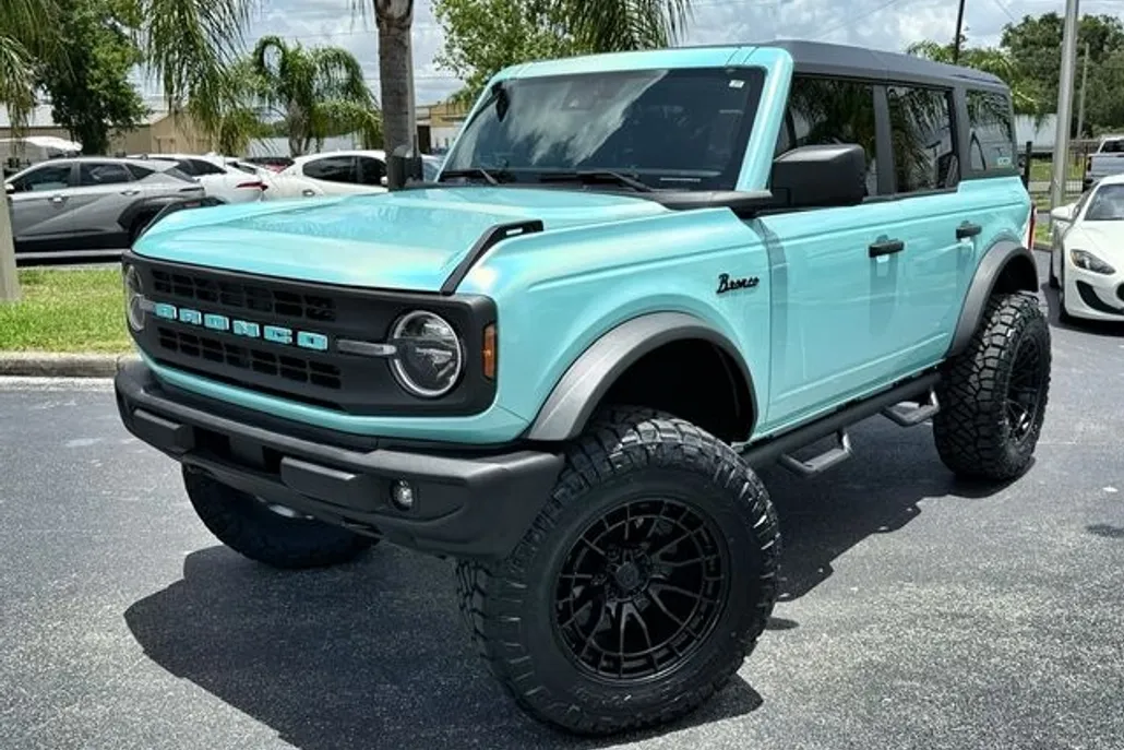 2024 Ford Bronco Big Bend photo 1
