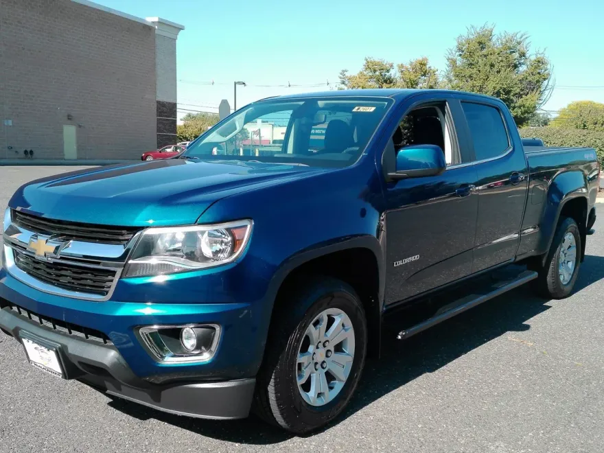 2020 Chevrolet Colorado LT photo 1
