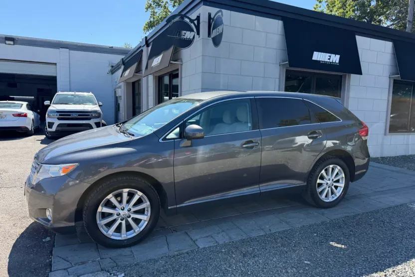 2009 Toyota Venza photo 1