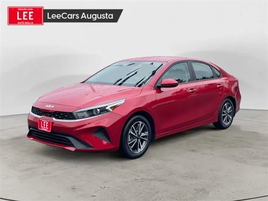 2022 Kia Forte LXS photo 1