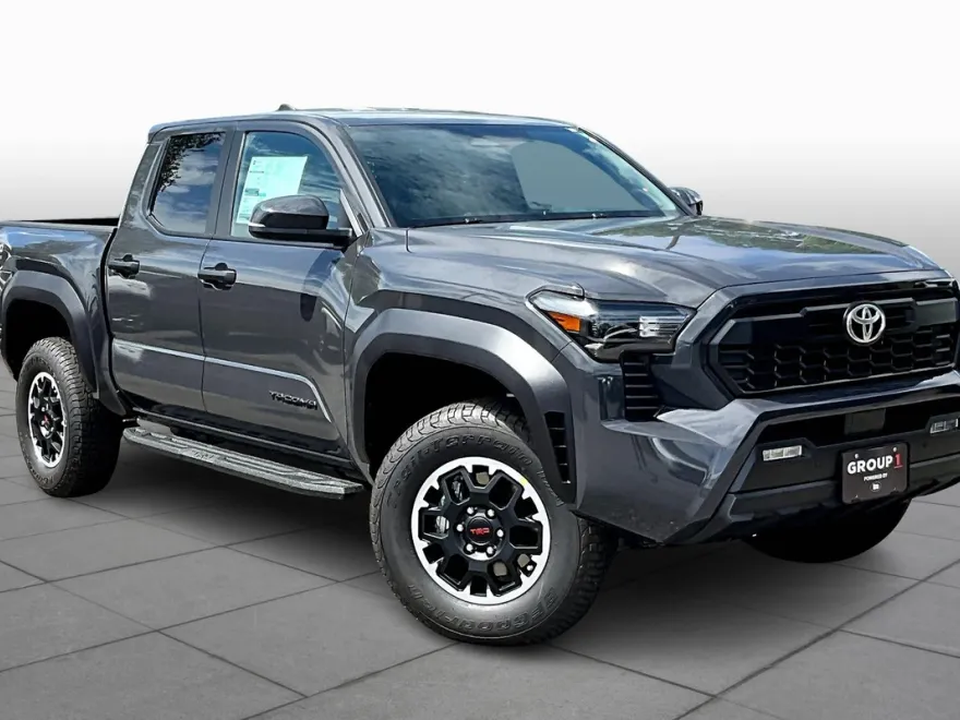 2025 Toyota Tacoma TRD photo 1