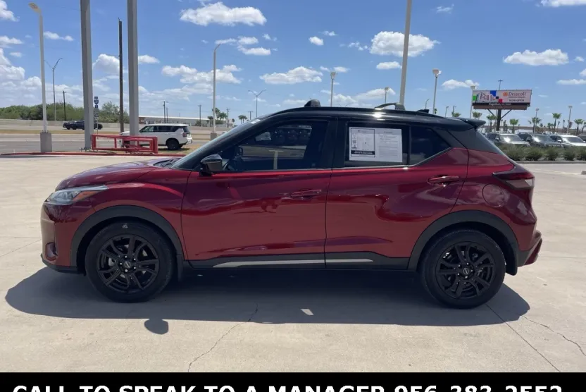 2024 Nissan Kicks SR photo 1