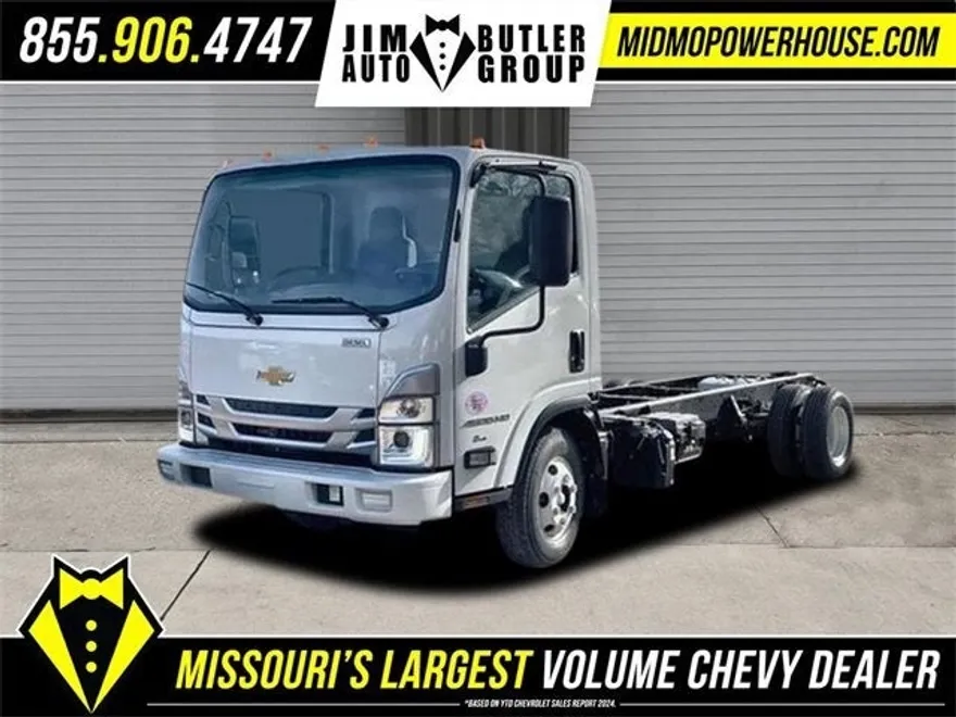 2024 Chevrolet Silverado 4500HD Base photo 1