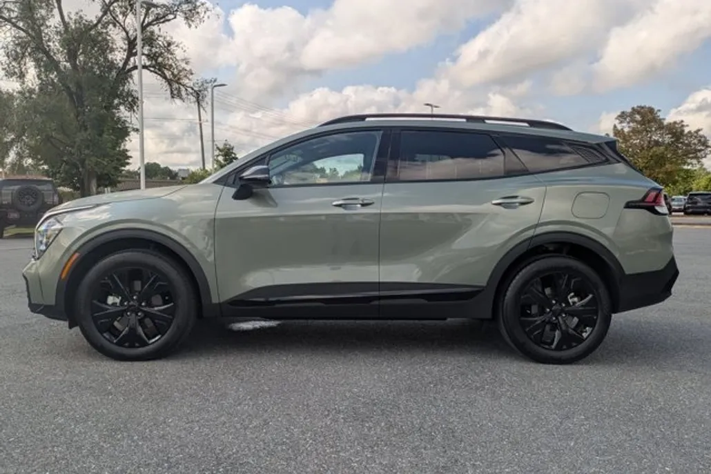 2025 Kia Sportage X-Line photo 1