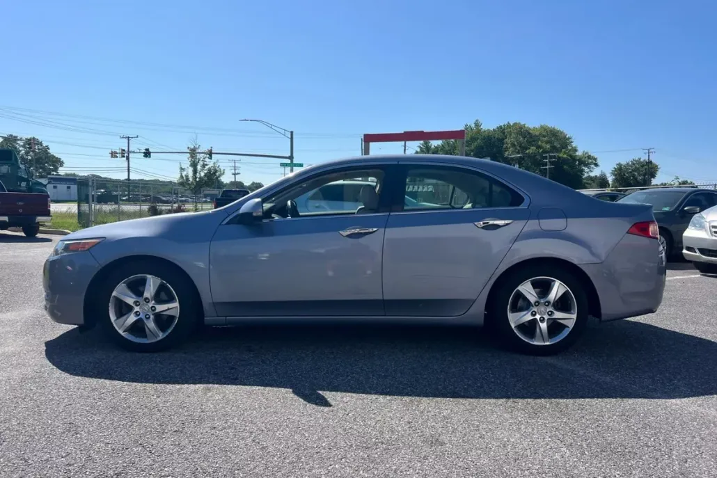 2011 Acura TSX photo 1