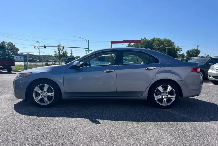2011 Acura TSX photo 1