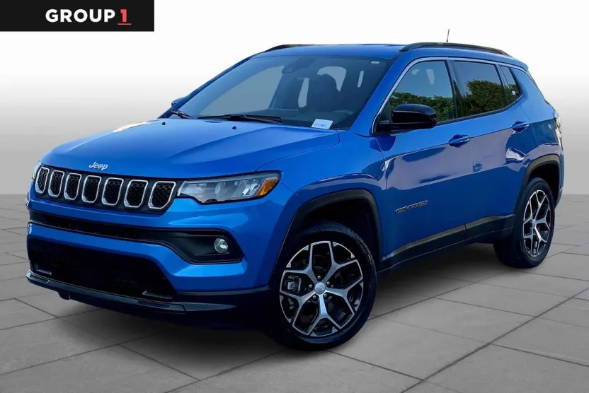 2024 Jeep Compass Latitude photo 1