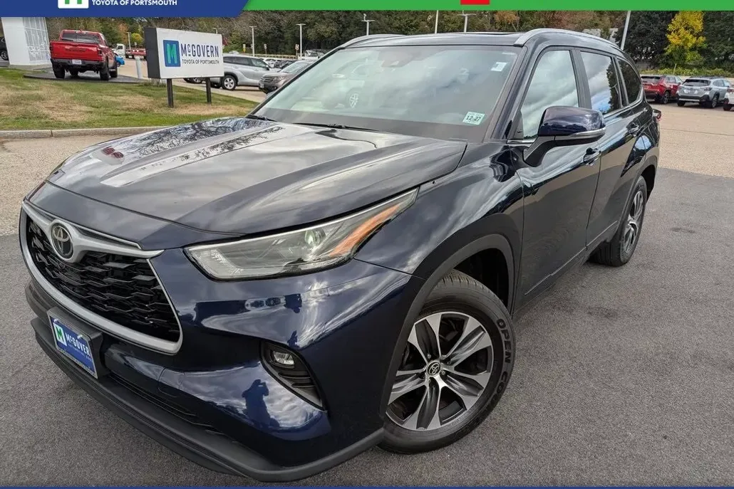 2023 Toyota Highlander XLE photo 1