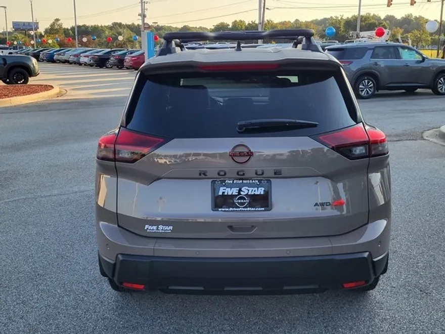 2026 Nissan Rogue SV photo 1