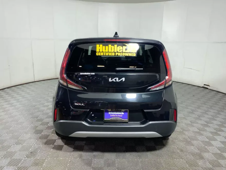2023 Kia Soul LX photo 1